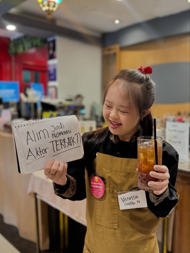 Quán cafe thuê nhân viên mắc hội chứng Down: Mỗi ca chỉ làm 4 tiếng, không đứng quầy thu ngân, tuyệt đối không bán sự thương hại - Ảnh 4.