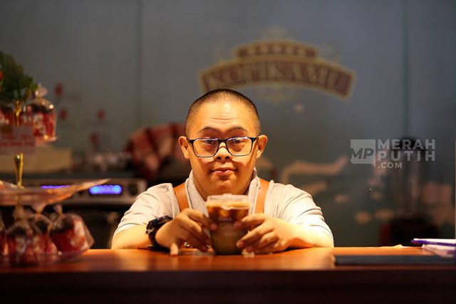 Quán cafe thuê nhân viên mắc hội chứng Down: Mỗi ca chỉ làm 4 tiếng, không đứng quầy thu ngân, tuyệt đối không bán sự thương hại - Ảnh 5.