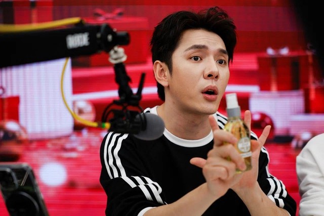 Giới bán hàng livestream Trung Quốc gặp đối thủ không bao giờ mệt: AI avatar bán được 212 tỷ tiền hàng trong 6 tiếng, rẻ hơn người thật 90% - Ảnh 4.