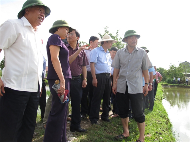 
Vừa nhậm chức “tư lệnh” ngành NN&PTNT, Bộ trưởng Nguyễn Xuân Cường đã xuống tận địa bàn vùng lũ bàn tháo gỡ khó khăn.
