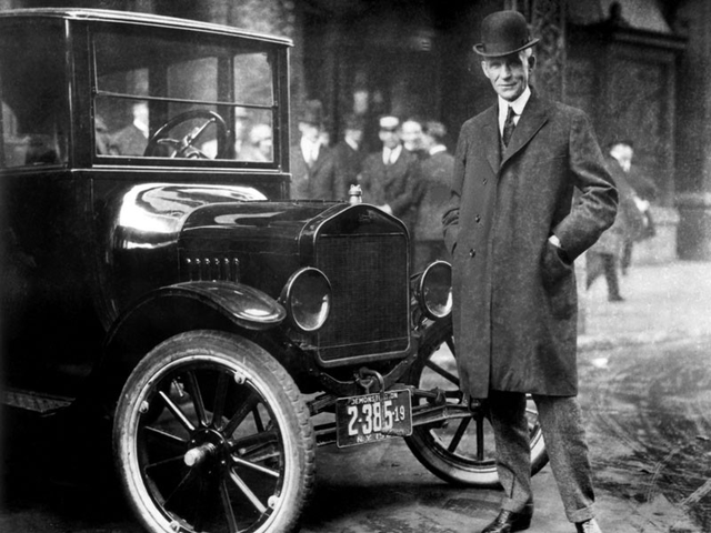  Henry Ford và mẫu xe model T 