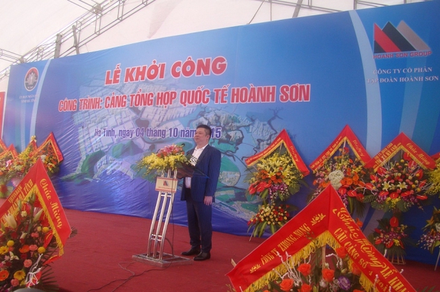 
Ông Phạm Hoành Sơn, Tổng giám đốc Tập đoàn Hoàn Sơn phát biểu tại lễ khởi công. Ảnh: Báo Giao Thông
