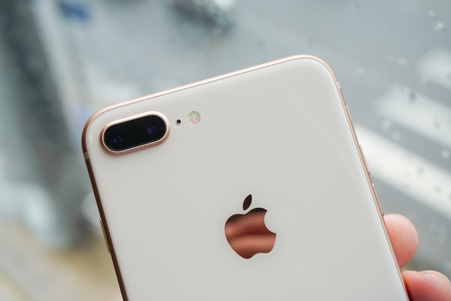 
iPhone 8 Plus sở hữu camera kép phía sau
