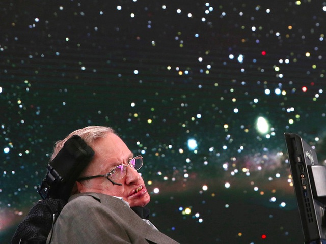 
Giáo sư Stephen Hawking.
