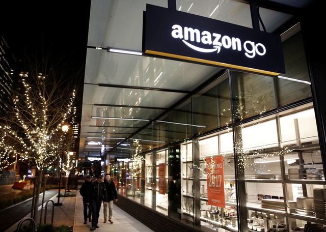 Cửa hàng vắng bóng nhân viên Amazon Go tại Mỹ.