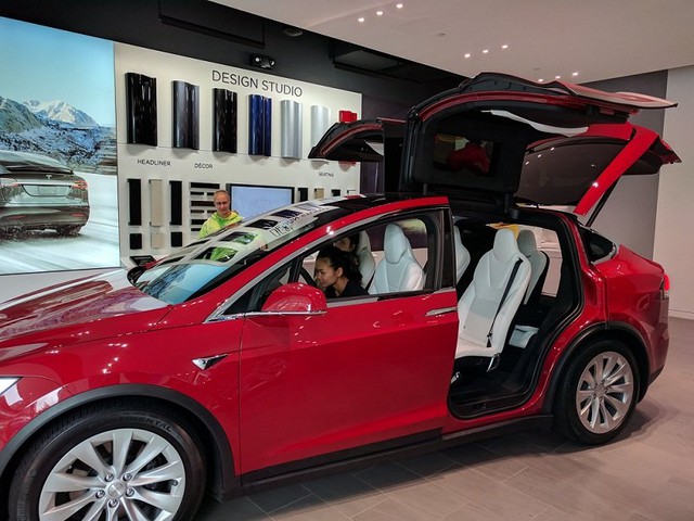 
Ô tô điện Tesla đang ngày càng chiếm được cảm tình của người tiêu dùng. Ảnh: H.Đ.Q
