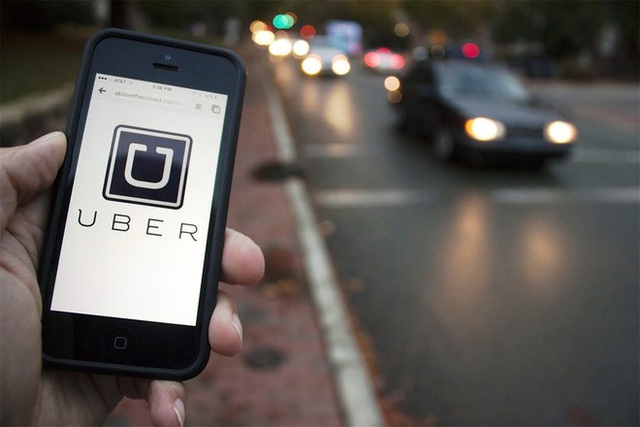 Khách hàng sẽ phải trả 15 USD cho tài xế Uber khi nhận lại đồ bỏ quên trên xe - Ảnh 1.