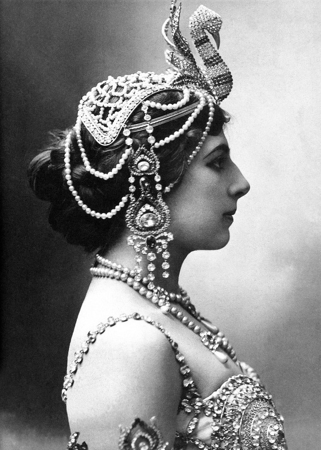 photo-0-1513397878875 Nữ điệp viên Mata Hari huyền thoại với vũ điệu thoát y khiến hơn 50.000 lính Pháp phải bỏ mạng trong thế chiến