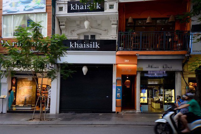 Sau vụ bê bối khách hàng tố sản phẩm gắn mác Trung Quốc, hàng loạt cửa hàng Khaisilk đều đóng cửa. Ảnh: HOÀNG TRIỀU