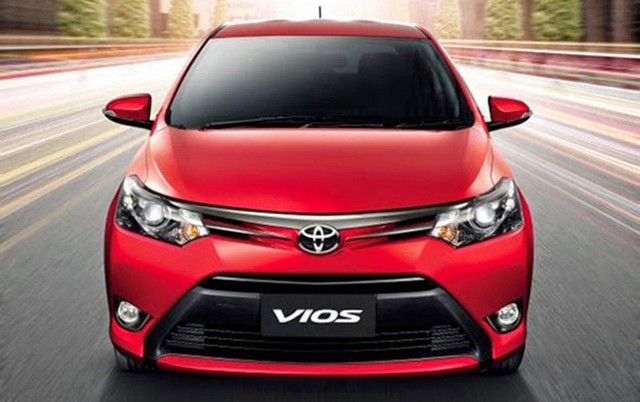 Toyota Vios dù là một mẫu xe ăn khách bậc nhất tại Việt Nam cũng liên tục bị xuống giá.