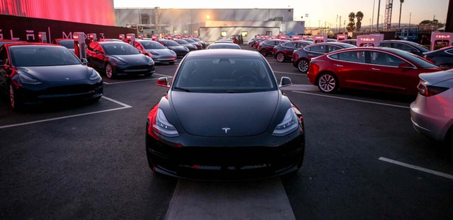 63.000 khách hàng đã hủy đặt trước mẫu xe Tesla Model 3 - Ảnh 1.