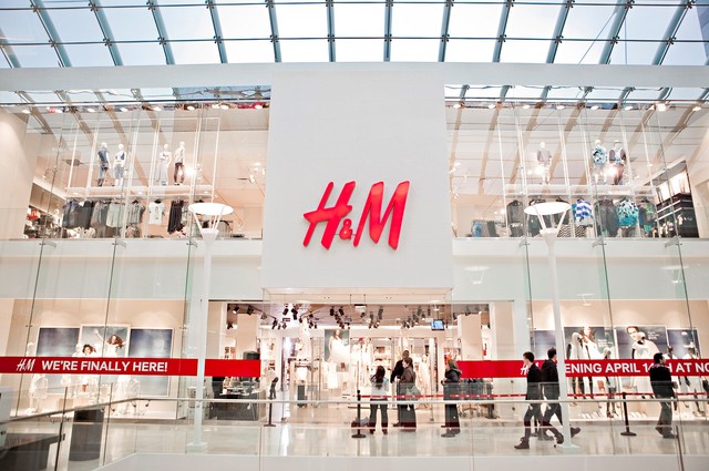 H&M sẽ khai trương cửa hàng đầu tiên tại Vincom TPHCM vào ngày mai