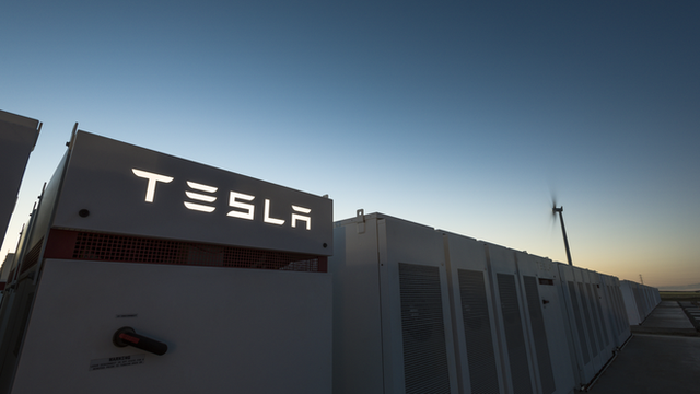 Elon Musk khởi động chiến dịch 100 ngày đêm hoàn thành hệ thống trữ điện lớn nhất thế giới tại Australia - Ảnh 1.