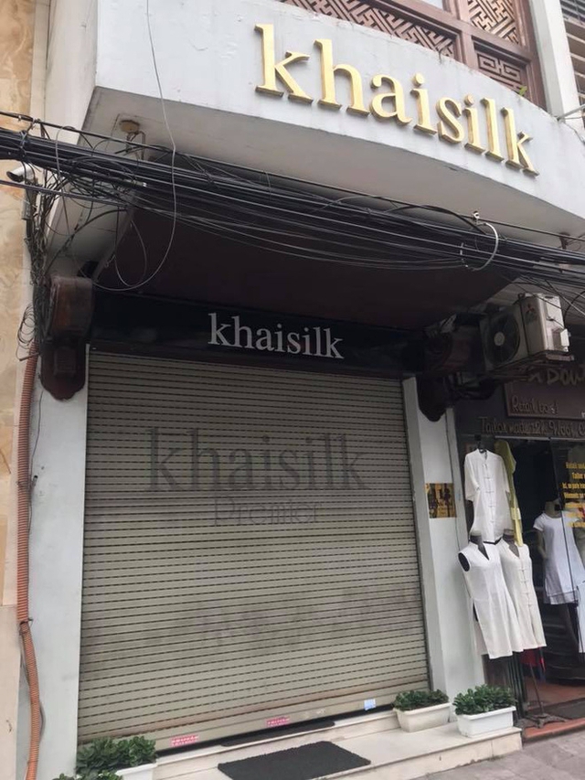  Kiểm tra cửa hàng Khaisilk: Tạm thu giữ khoảng hơn 50 sản phẩm, tổng giá trị hơn 30 triệu - Ảnh 1.