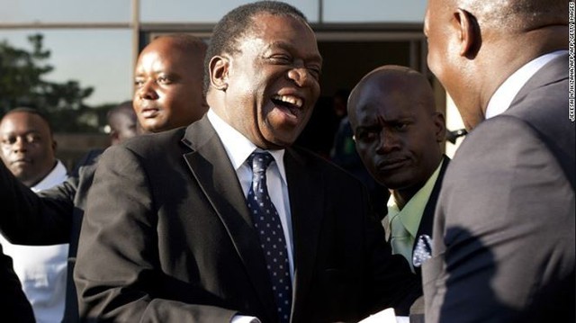 Cựu Phó Tổng thống Cá sấu Emmerson Mnangagwa là ứng cử viên sáng giá nhất thay thế ông Mugabe. Ảnh: AFP/Getty