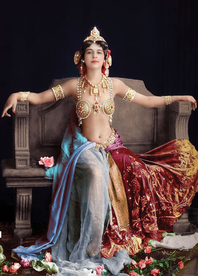 photo-1-1513397878876 Nữ điệp viên Mata Hari huyền thoại với vũ điệu thoát y khiến hơn 50.000 lính Pháp phải bỏ mạng trong thế chiến