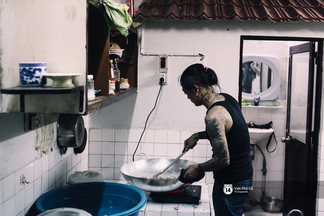 Bộ ảnh: Chuyện đời của gã giang hồ hoàn lương và trở thành thợ xăm ở Sài Gòn - Ảnh 13.