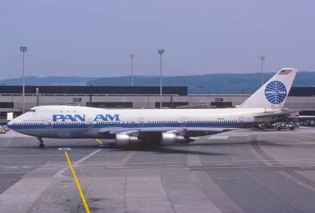 Chiếc Boing mang trên mình logo của hãng hàng không quốc tế Pan Am.