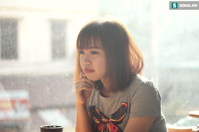 Lúc biết tin mình mắc bệnh, cô giáo trẻ suy sụp và chán chường.
