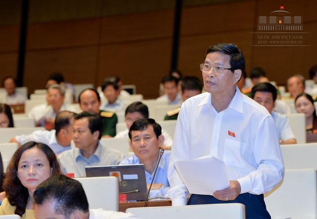 
Đại biểu Phạm Trí Thức - tỉnh Thanh Hóa đề nghị cân nhắc khi bổ sung tội về kinh doanh đa cấp trái phép trong dự thảo Luật
