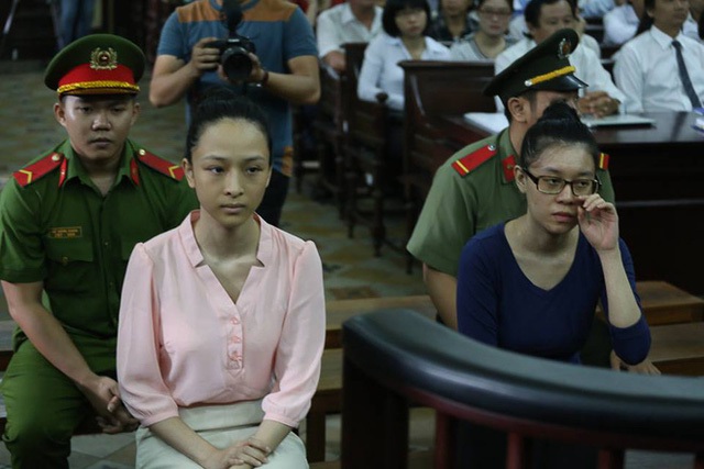 
Bị cáo Trương Hồ Phương Nga và Nguyễn Đức Thuỳ Dung đã có mặt tại phiên xét xử sơ thẩm
