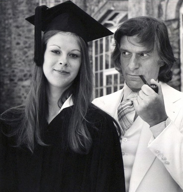 Christie nhận bằng cử nhân Văn học Anh Mỹ, chụp ảnh bên cạnh cha mình khi ấy đã rất nổi tiếng với tạp chí Playboy.