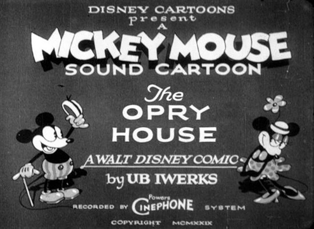 Đây là tập phim đầu tiên chuột Mickey được mang găng tay
