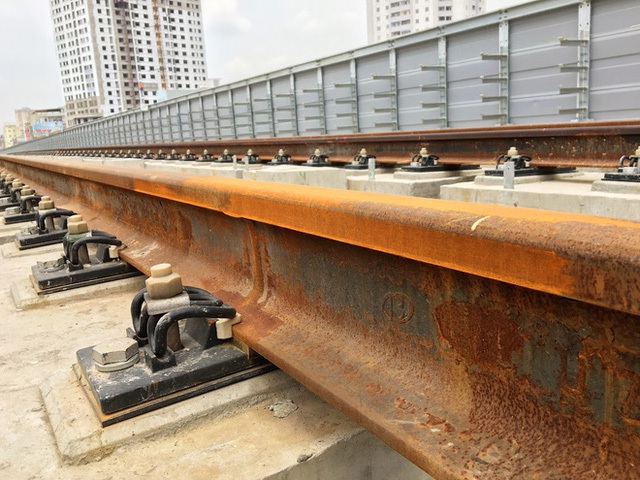 Cận cảnh những vết nứt tại dự án đường sắt trên cao Cát Linh - Hà Đông - Ảnh 5.