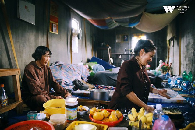Cuộc sống bình dị của cô Thúy và em gái trong ngôi nhà xanh um trên ngọn đồi ở Bảo Lộc.