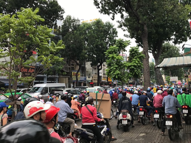 Đâu là những khu vực giao thông tắc nghẽn vì cao ốc nhiều nhất Sài Gòn? - Ảnh 7.