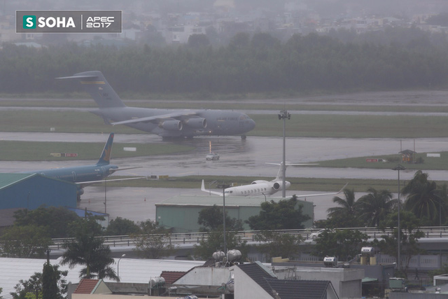 [NÓNG] Siêu vận tải cơ Boeing C-17 Globemaster III chở đoàn tiền trạm Mỹ tham dự APEC đã hạ cánh xuống sân bay Đà Nẵng - Ảnh 8.