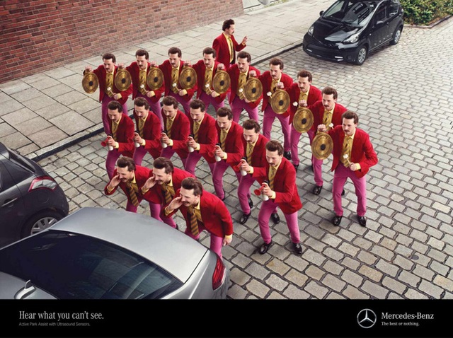  Làm thế nào để đỗ xe hoàn toàn dựa vào âm thanh, Mercedes-Benz sẽ giúp bạn làm được điều đó. 