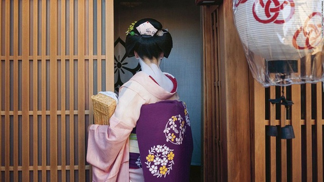 Con đường vào nghề khắc nghiệt của các Geisha tập sự - Ảnh 8.