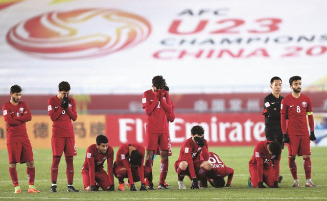 Cầu thủ Qatar bần thần nhận sai lầm, lý giải thua Việt Nam - Ảnh 1.