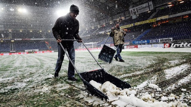  Tại sao những giải bóng đá hàng đầu ở châu Âu rất ít khi hoãn vì tuyết? - Ảnh 5.