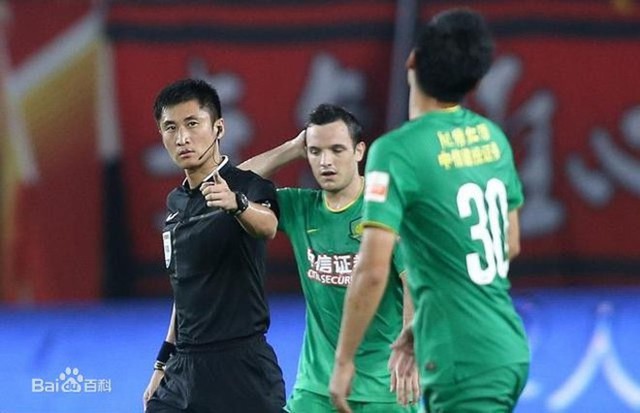 Chân dung vị trọng tài Trung Quốc sẽ bắt chính trong trận chung kết U23 châu Á 2018 - Ảnh 9.