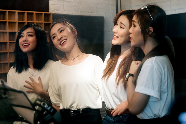 Không thể không xem: 19 ca sĩ, nhóm nhạc đình đám Vpop hòa giọng đầy cảm xúc trong MV ca khúc chủ đề của album “Bình tĩnh sống” - Ảnh 16.