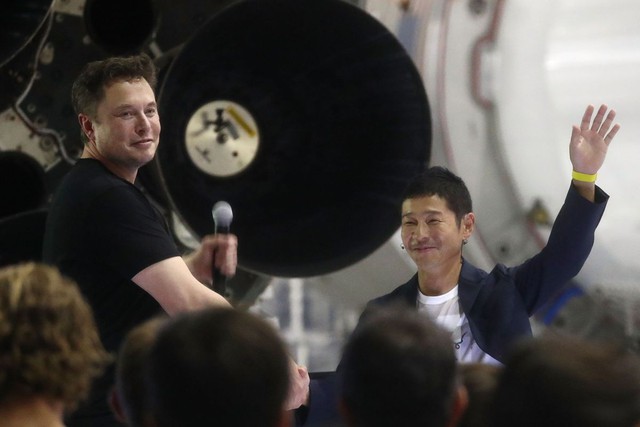 Tỷ phú Nhật mua vé du lịch mặt trăng của Elon Musk tiết lộ bí quyết trở nên giàu có: Làm việc ít thôi! - Ảnh 2. Tỷ phú Nhật mua vé du lịch mặt trăng của Elon Musk tiết lộ bí quyết trở nên giàu có: Làm việc ít thôi! - Ảnh 2.