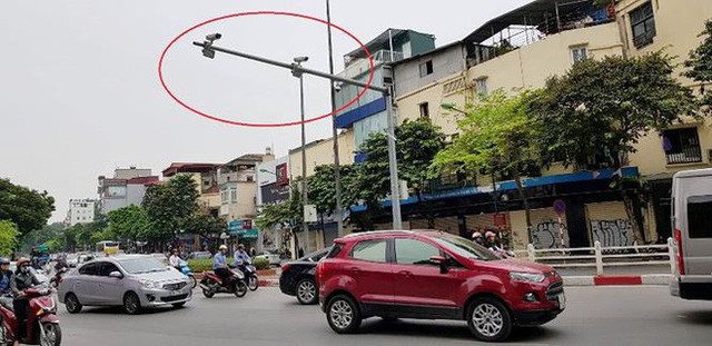 Cận cảnh rừng camera khó dùng phạt nguội tại Hà Nội - Ảnh 3.