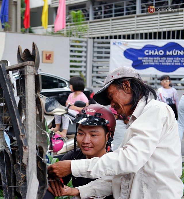 30 năm rong ruổi đường phố Sài Gòn của chú Bảy mặt nạ: Từng đạp xe suốt nhiều ngày không bán nổi 1 chiếc! - Ảnh 5. 30 năm rong ruổi đường phố Sài Gòn của chú Bảy mặt nạ: Từng đạp xe suốt nhiều ngày không bán nổi 1 chiếc! - Ảnh 5.
