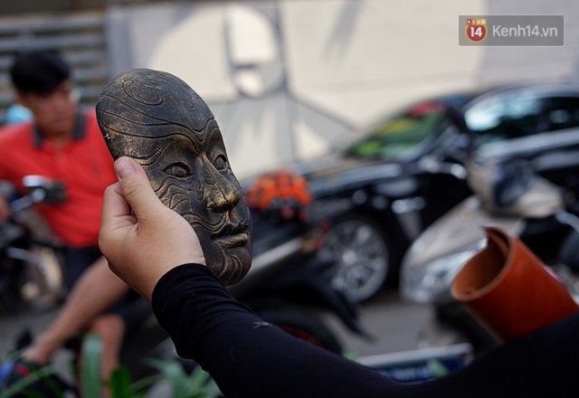 30 năm rong ruổi đường phố Sài Gòn của chú Bảy mặt nạ: Từng đạp xe suốt nhiều ngày không bán nổi 1 chiếc! - Ảnh 9.