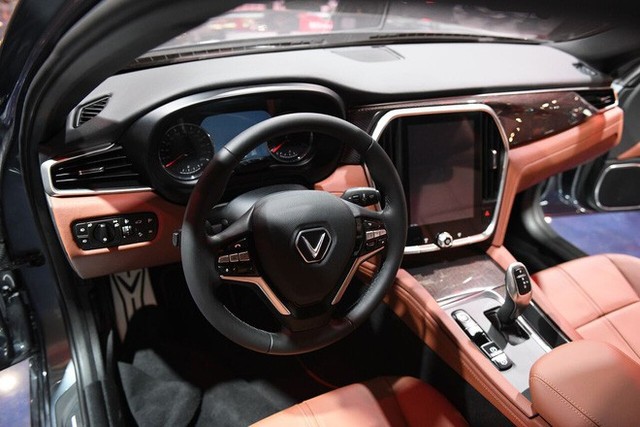 Tường thuật lễ ra mắt 2 mẫu xe VinFast tại Paris Motor Show 2018 - Ảnh 8.