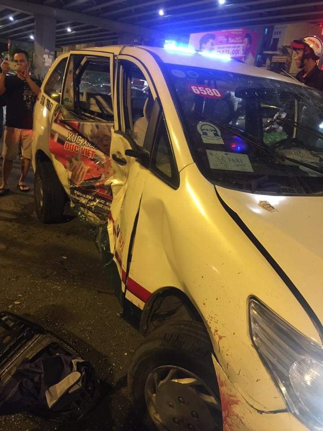 Nữ tài xế điều khiển xe BMW gây tai nạn kinh hoàng, người bị thương nằm la liệt giữa ngã tư Hàng Xanh - Ảnh 8.
