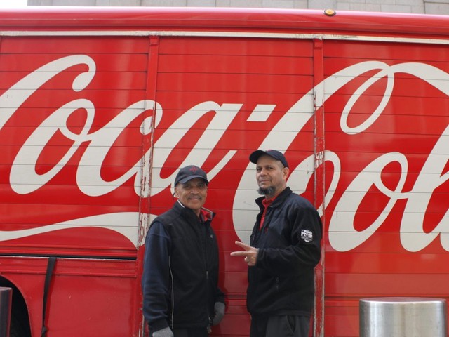 Một ngày của người vận chuyển Coca Cola: Dậy từ 4h sáng, suốt 20 năm ngày nào cũng cân gần 15.000 chai đồ uống! - Ảnh 28.