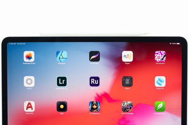 Cận cảnh iPad Pro mới, chiếc tablet có thiết kế toàn màn hình của Apple - Ảnh 1.