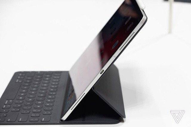 Cận cảnh iPad Pro mới, chiếc tablet có thiết kế toàn màn hình của Apple - Ảnh 3.