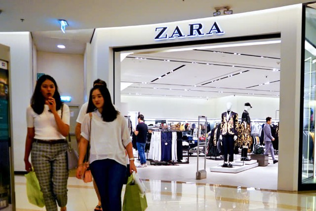 Uniqlo mở cửa hàng lớn nhất ĐNÁ tại Manila, quyết đấu Zara và H&M  - Ảnh 1.
