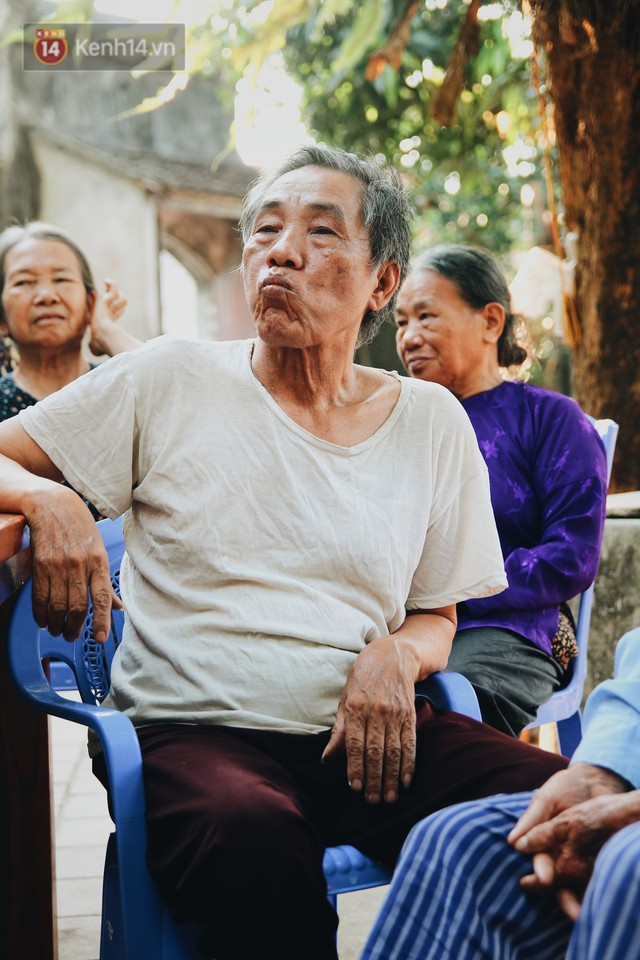 Về thăm ngôi làng ở Hà Nội có 1.000 quả cau mới cưới được vợ, người lớn trẻ nhỏ lúc nào môi cũng đỏ hồng - Ảnh 15.