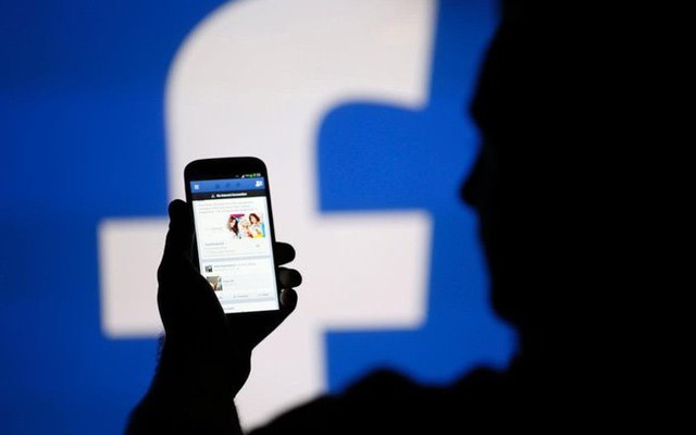 Hai phụ nữ bị lừa 70 triệu đồng vì tưởng tin nhắn Facebook là của Việt kiều Canada - Ảnh 1.