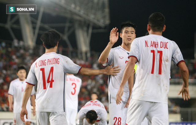 Báo Hàn Quốc sửng sốt trước giá vé chợ đen trận Việt Nam vs Malaysia tại AFF Cup 2018 - Ảnh 1.